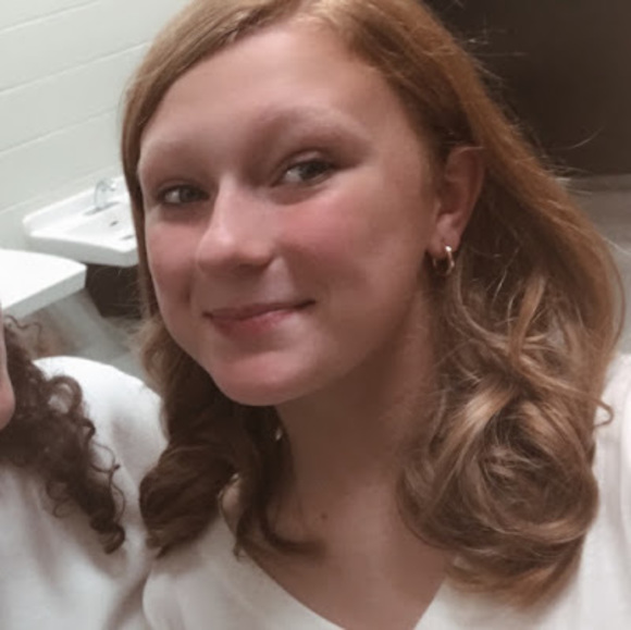 Meet your Posher, Olivia - Picture 1 of 1